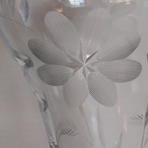 American Brilliant 10" Cut Glass Daisy Vase - Picture 2 of 9